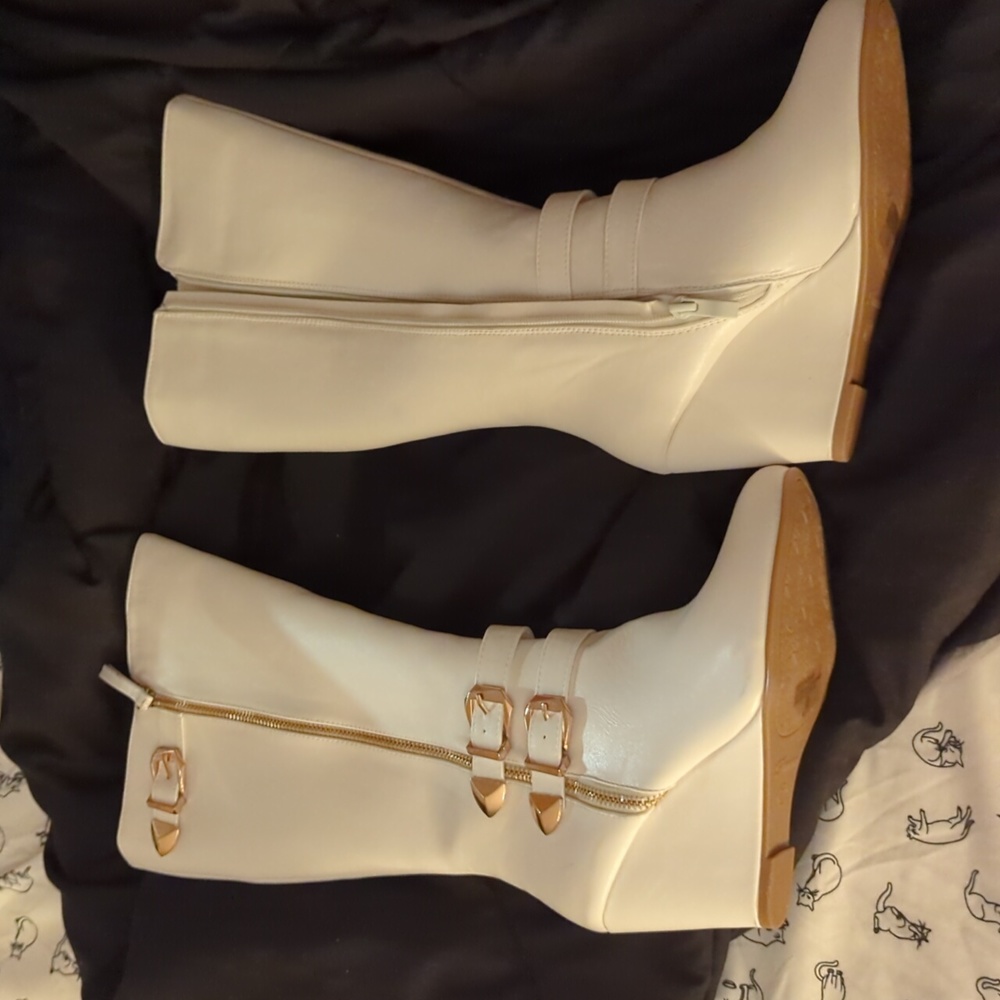 Wedge heel boots